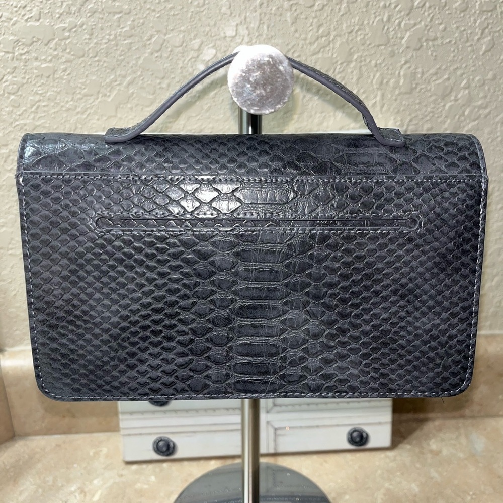 NWOT Lulu Dharma - Gray Bamboo Clutch
LULU DHARMA - Picture 2 of 8
